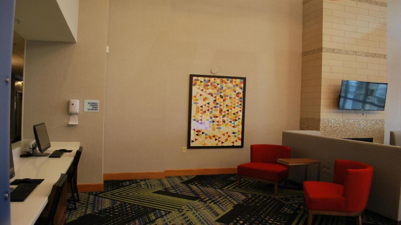Holiday Inn Express & Suites Indianapolis North - Carmel By Ihg Ngoại thất bức ảnh