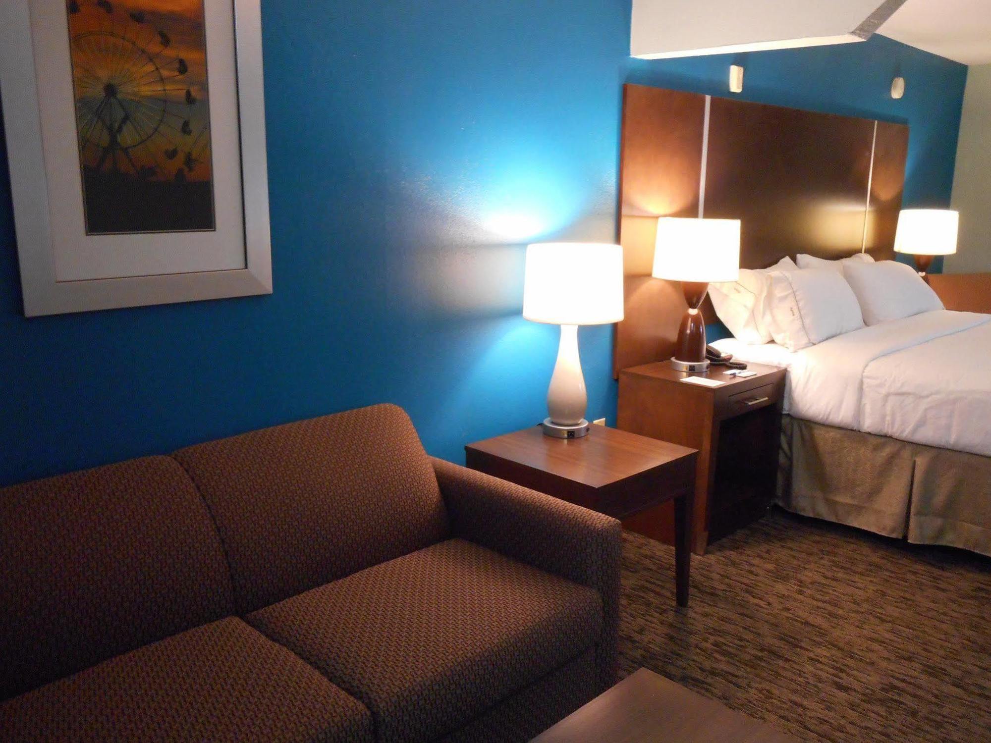 Holiday Inn Express & Suites Indianapolis North - Carmel By Ihg Ngoại thất bức ảnh
