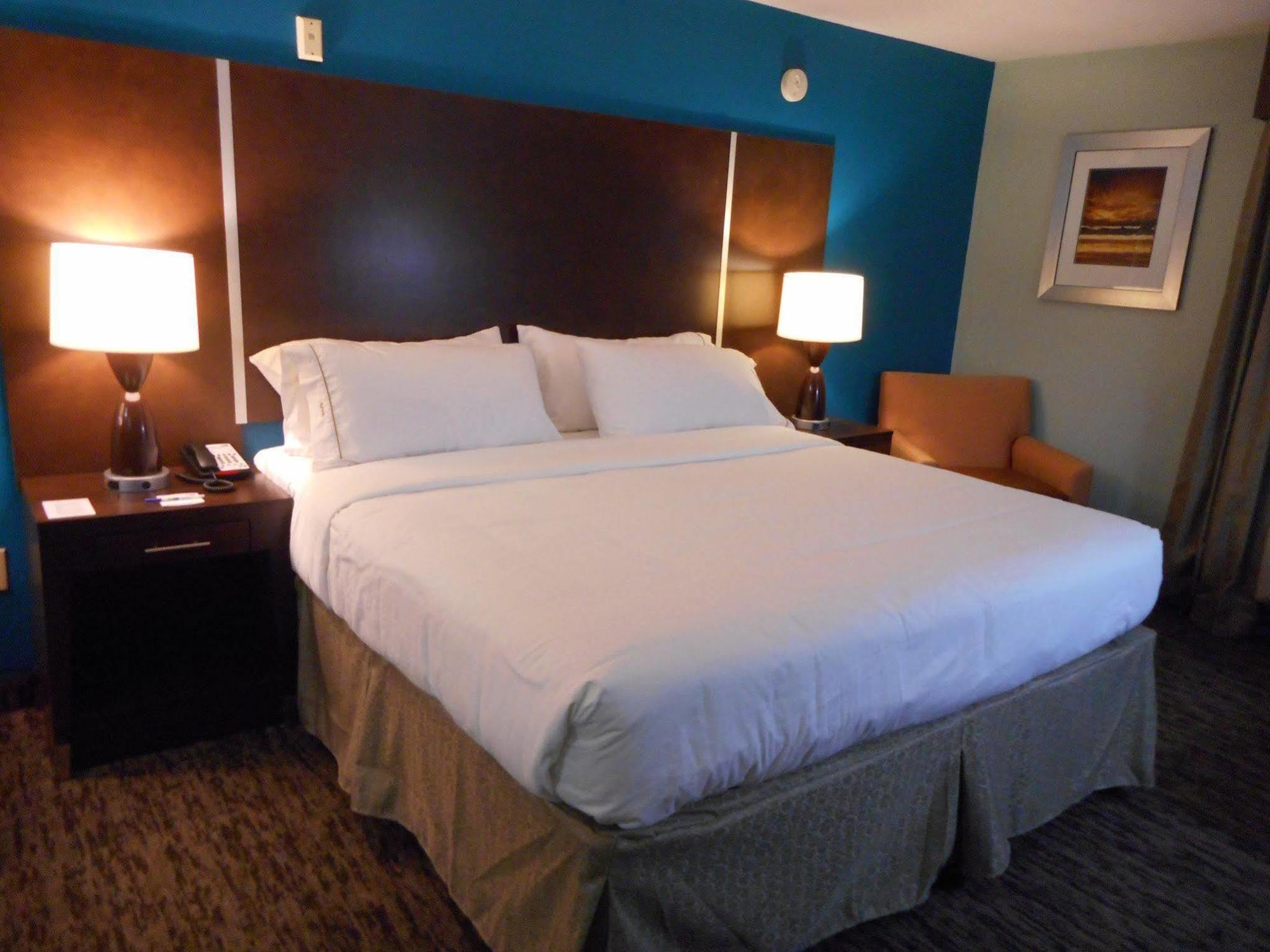 Holiday Inn Express & Suites Indianapolis North - Carmel By Ihg Ngoại thất bức ảnh